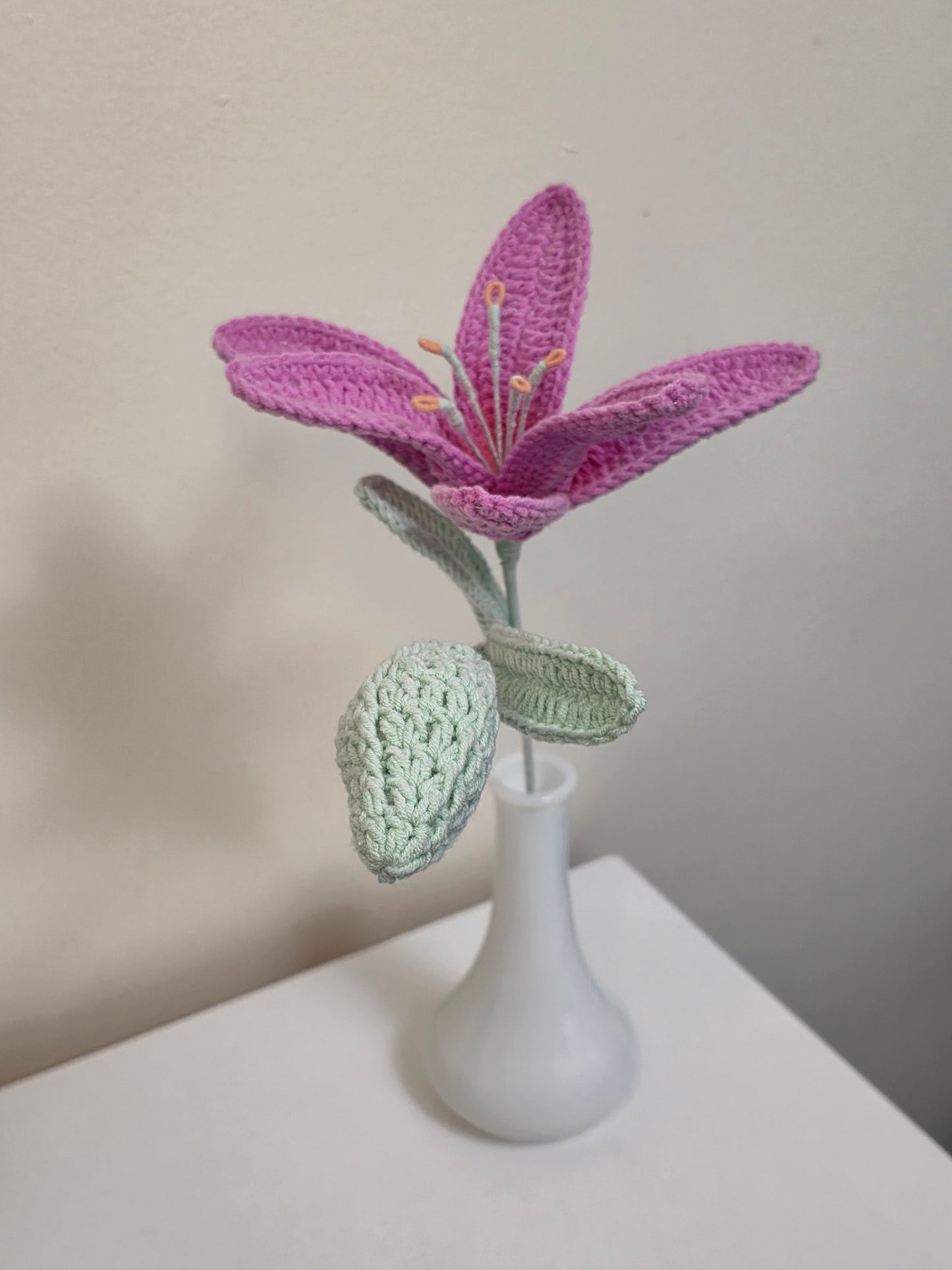 Lily Regular
