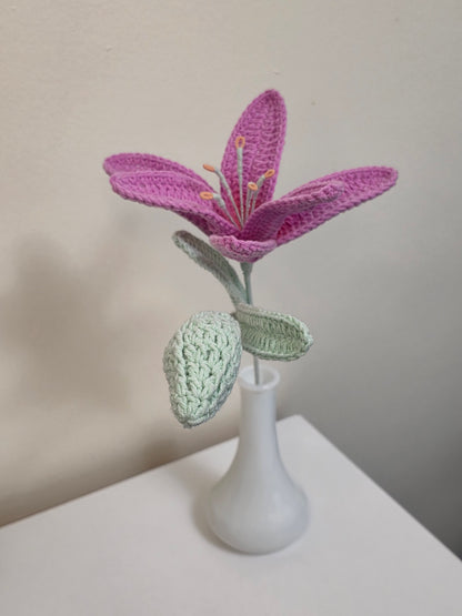 Lily Regular