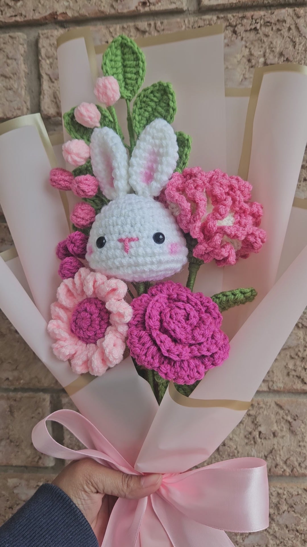 a beautiful bouquet of crocheted flowers